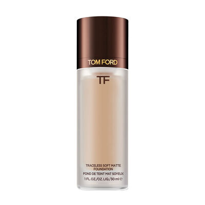 TRACELESS SOFT MATTE FOUNDATION (BASE DE MAQUILLAJE)